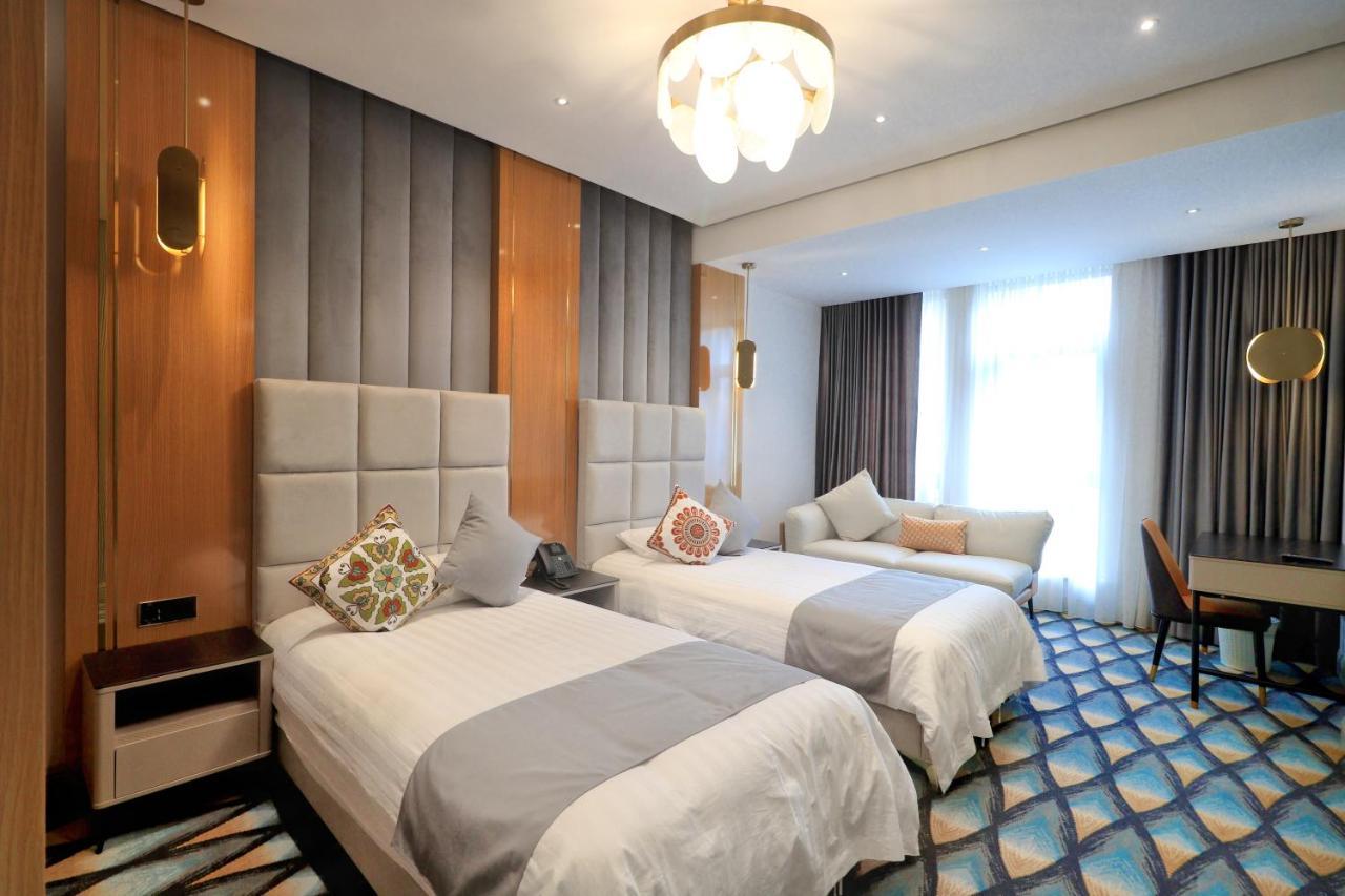 The Rumi Hotel & Residences Dushanbe Esterno foto